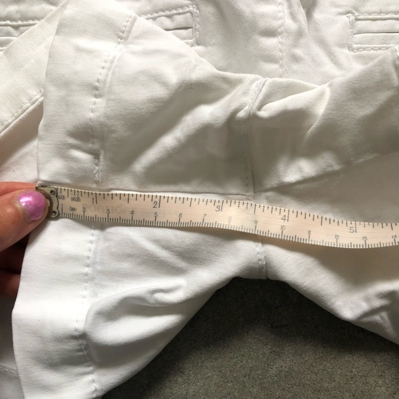 Old Navy White Short - Picture 3 of 3